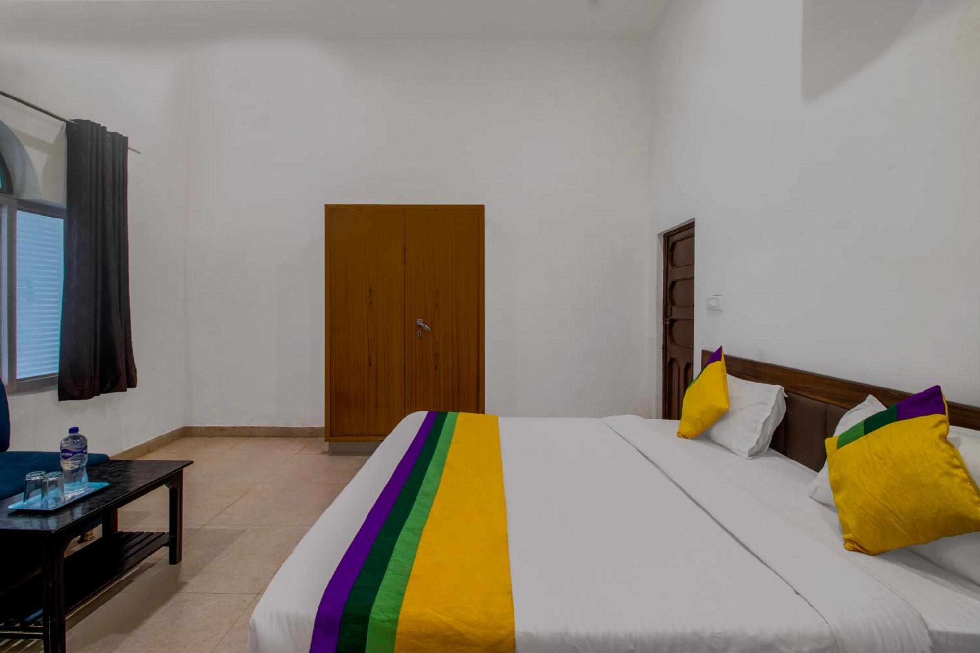 Hotel O Om Pushp Residency Mathura Eksteriør billede