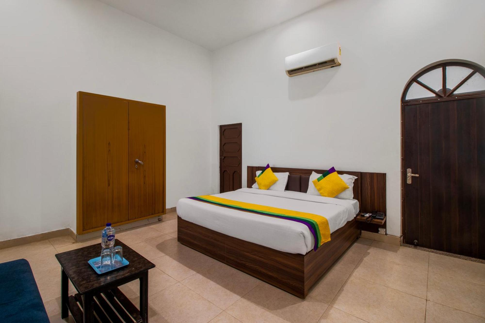 Hotel O Om Pushp Residency Mathura Eksteriør billede