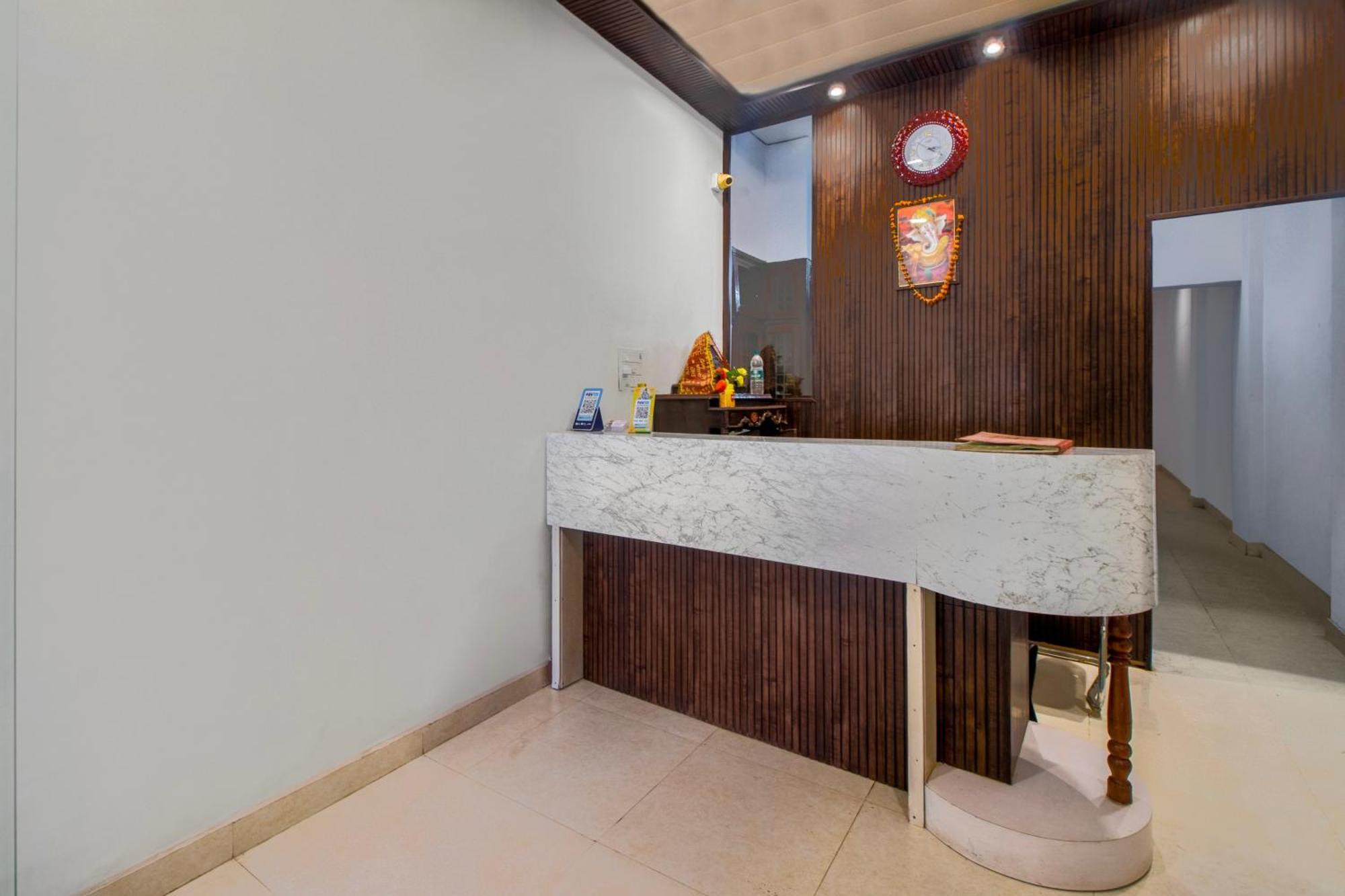 Hotel O Om Pushp Residency Mathura Eksteriør billede