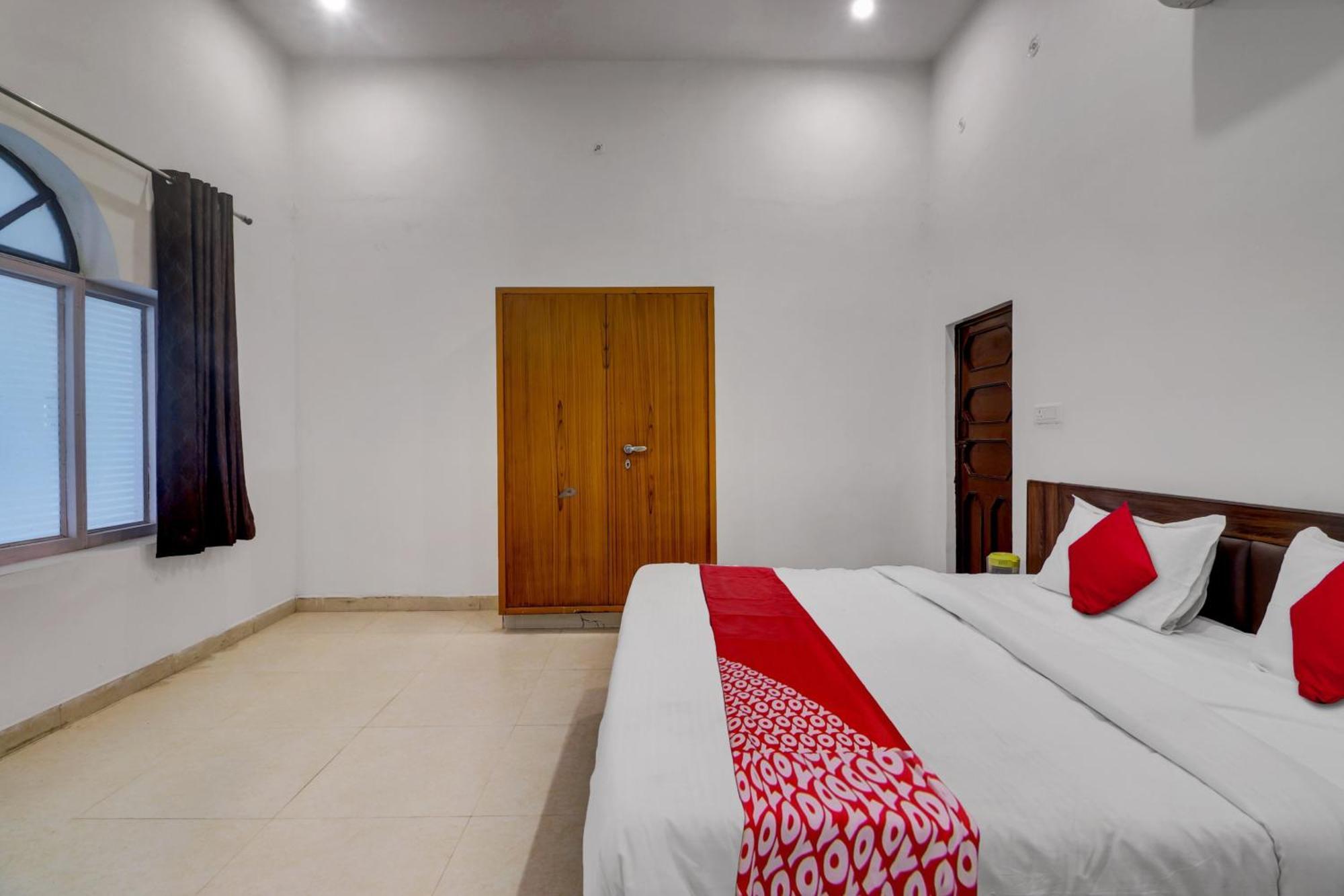 Hotel O Om Pushp Residency Mathura Eksteriør billede