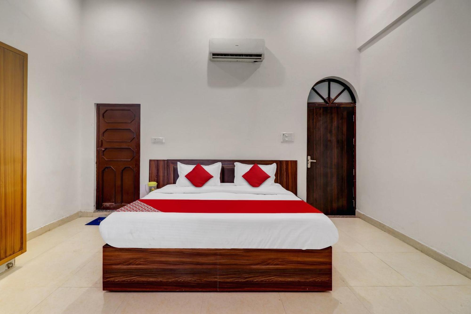 Hotel O Om Pushp Residency Mathura Eksteriør billede
